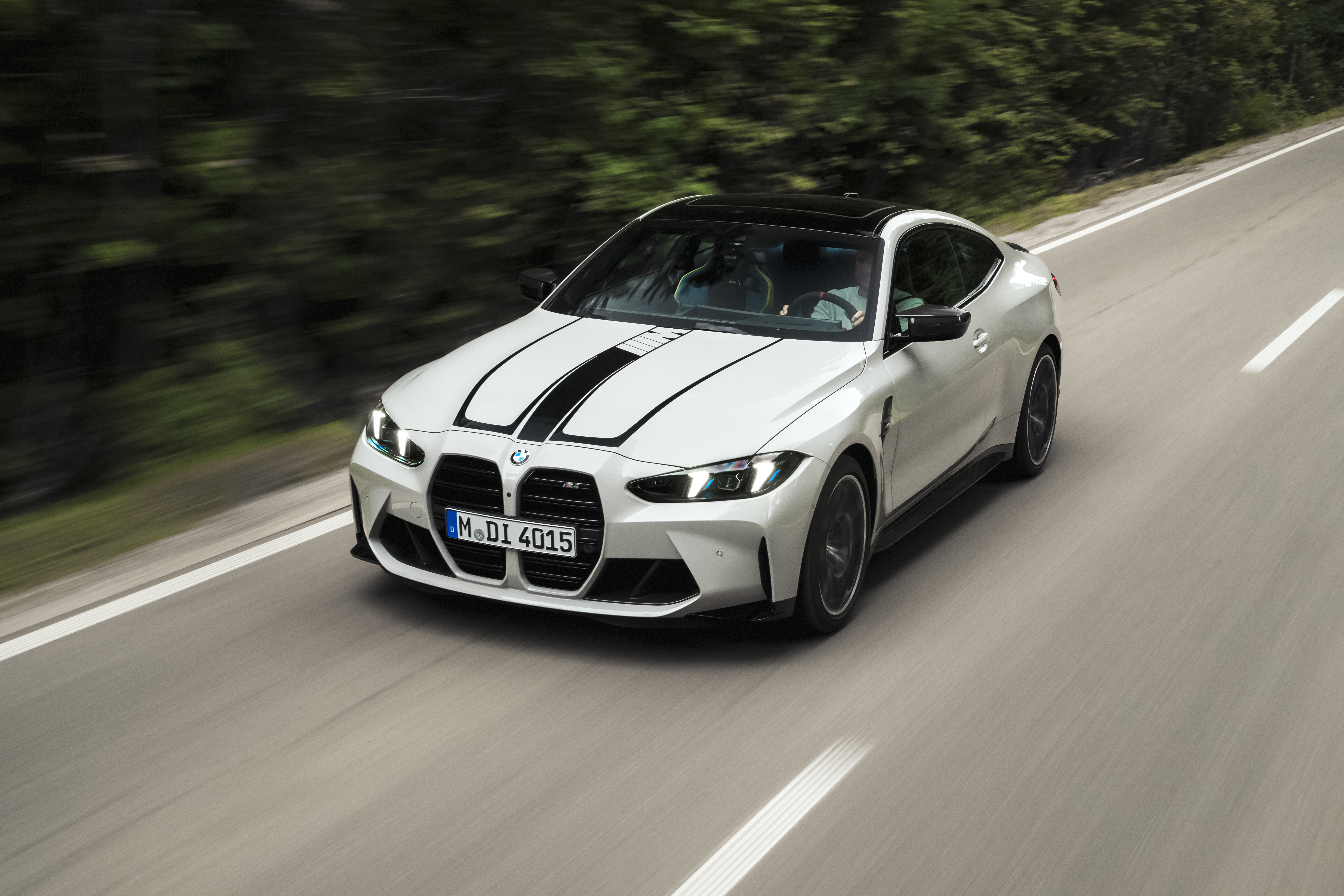 P90536825_highRes_the-new-bmw-m4-coup-